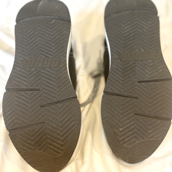 Golden Goose Running Black Suede and Mesh w Silver Laces - Picture 7 of 8